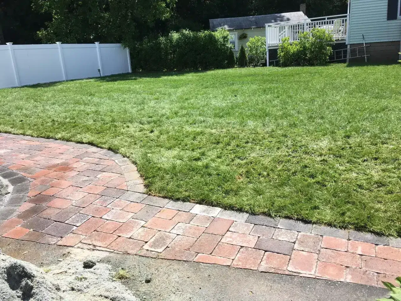 How to Lay Artificial Grass: What a Sound Install Looks Like